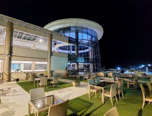PrideInn Plaza Hotel & Convention Centre
